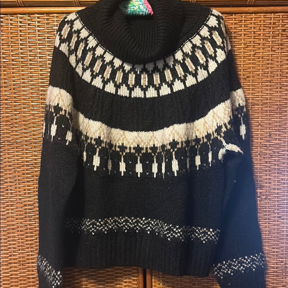 Old Navy Black and Cream Knit Fair Isle Sweater NWT size Large